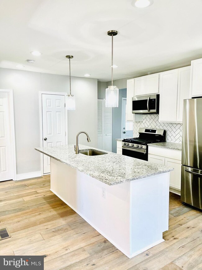 3014 Woodhome Ave, Parkville, MD 21234 - photo 5