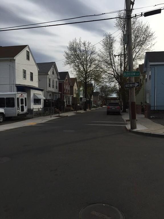 261 Spruce St, Chelsea, MA 02150 - photo 3