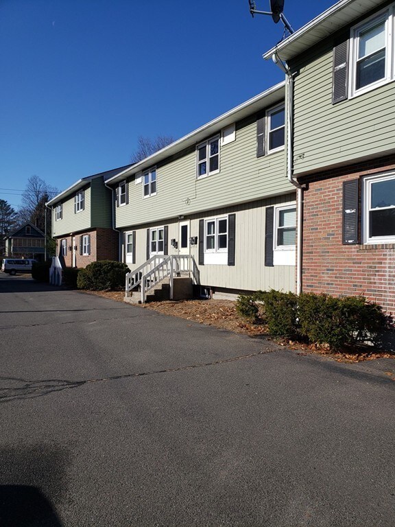 45 Holyoke St unit H, Easthampton, MA 01027 - photo 7