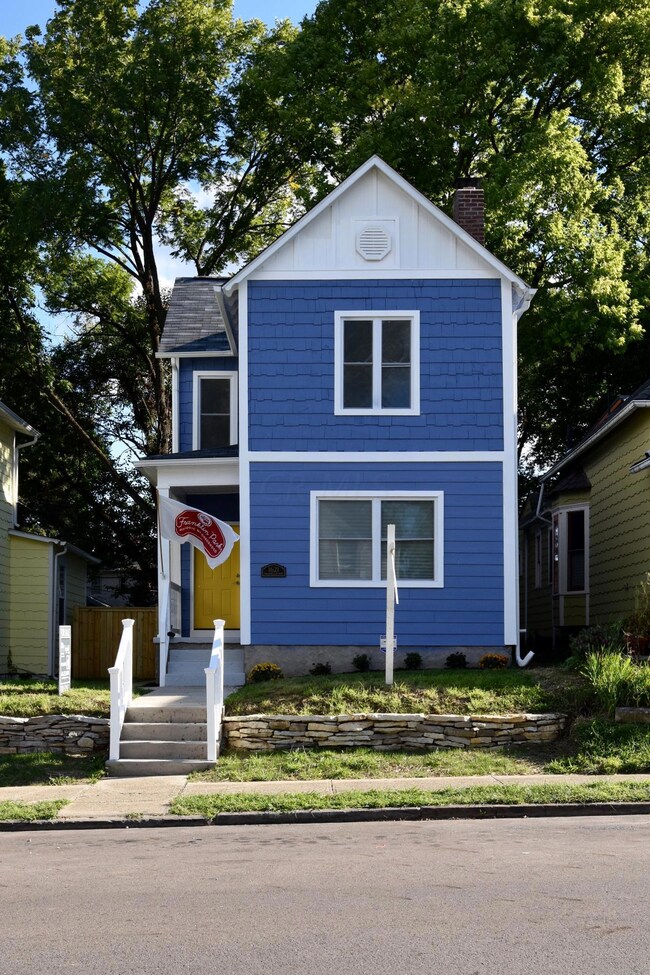 1621 Franklin Ave, Columbus, OH 43205 - photo 2