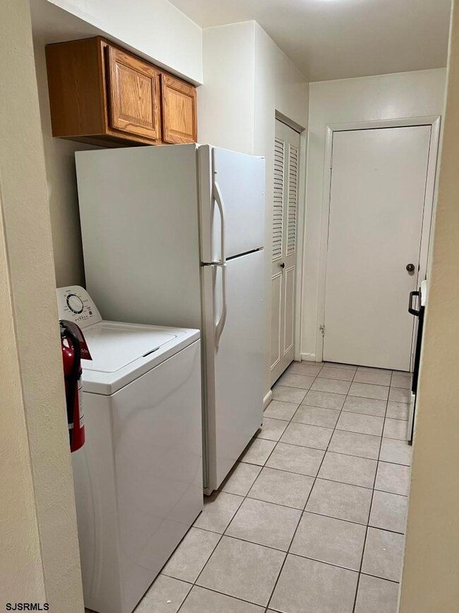 804 Sugar Bush Ct unit 8D, Mays Landing, NJ 08330 - photo 2