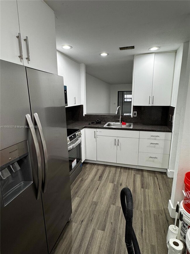 2471 NW 56th Ave unit 3-15, Lauderhill, FL 33313 - photo 4