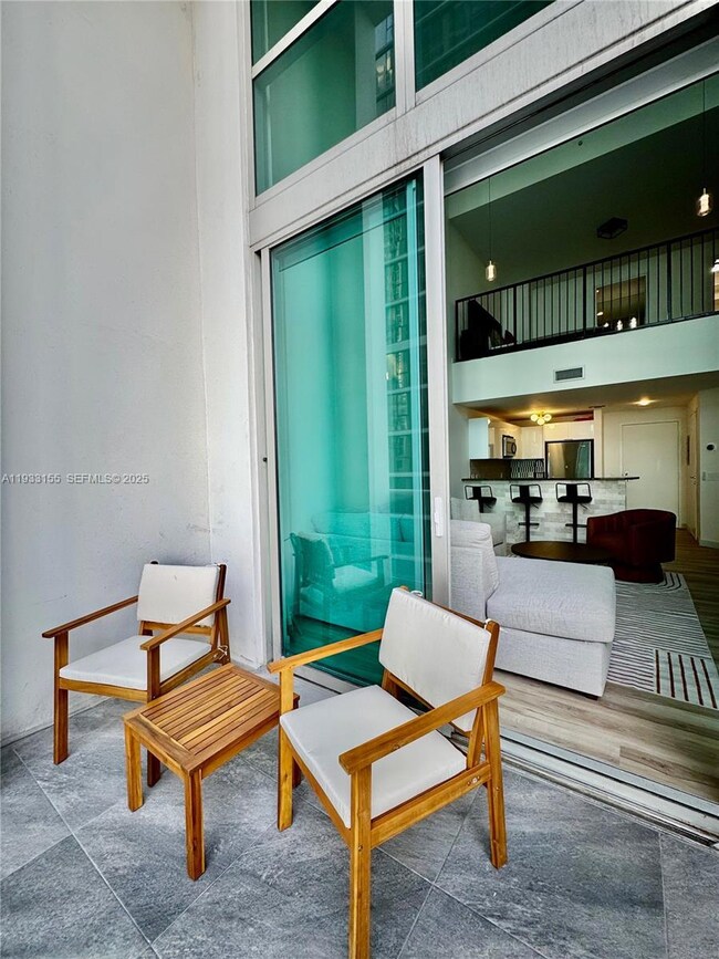 Met One unit L1210, Miami, FL 33131 - photo 4