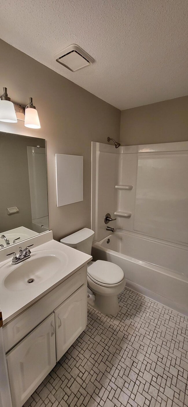 120 E Dermot Ave unit 214, Little Canada, MN 55117 - photo 6