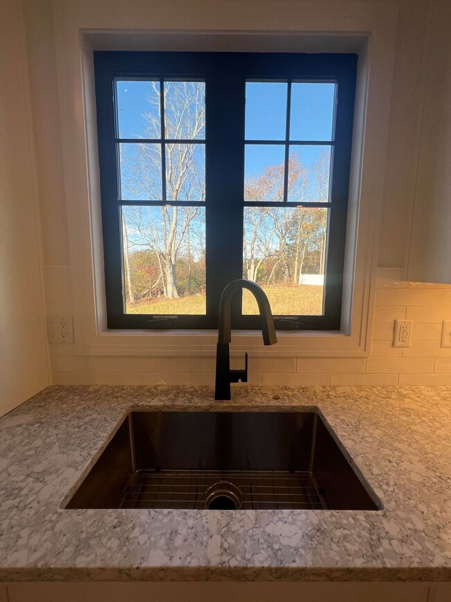 154 Sage Ln unit 21, Greenland, NH 03840 - photo 3