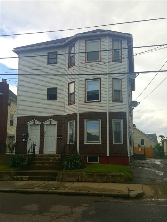 321 2nd Ave, Woonsocket, RI 02895 - photo 2