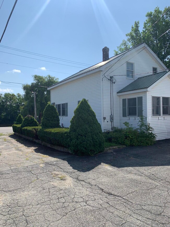 68 Congress St, Millinocket, ME 04462 - photo 4