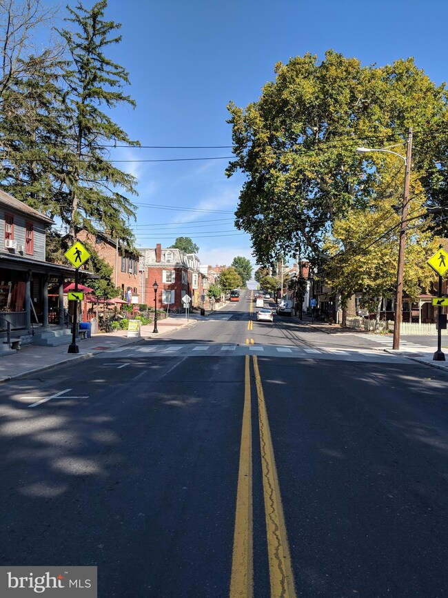 423 Baltimore St, Gettysburg, PA 17325 - photo 5