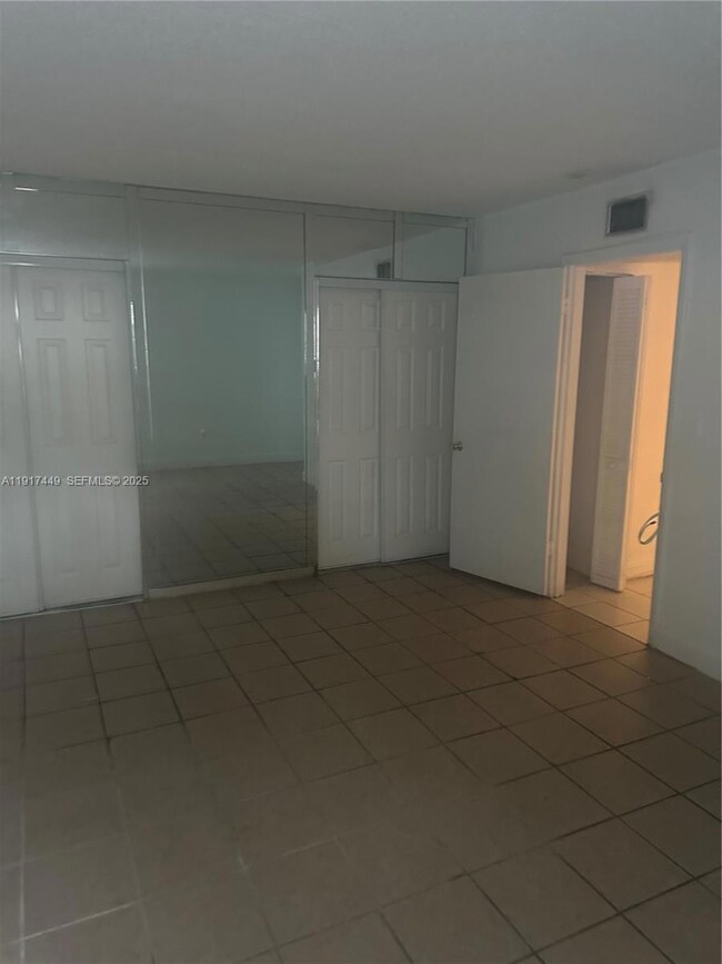 Capri Gardens Condominiums unit C103, Miami, FL 33161 - photo 5