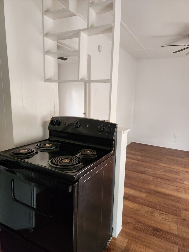 1026 Miles St unit 2, Rosenberg, TX 77471 - photo 5