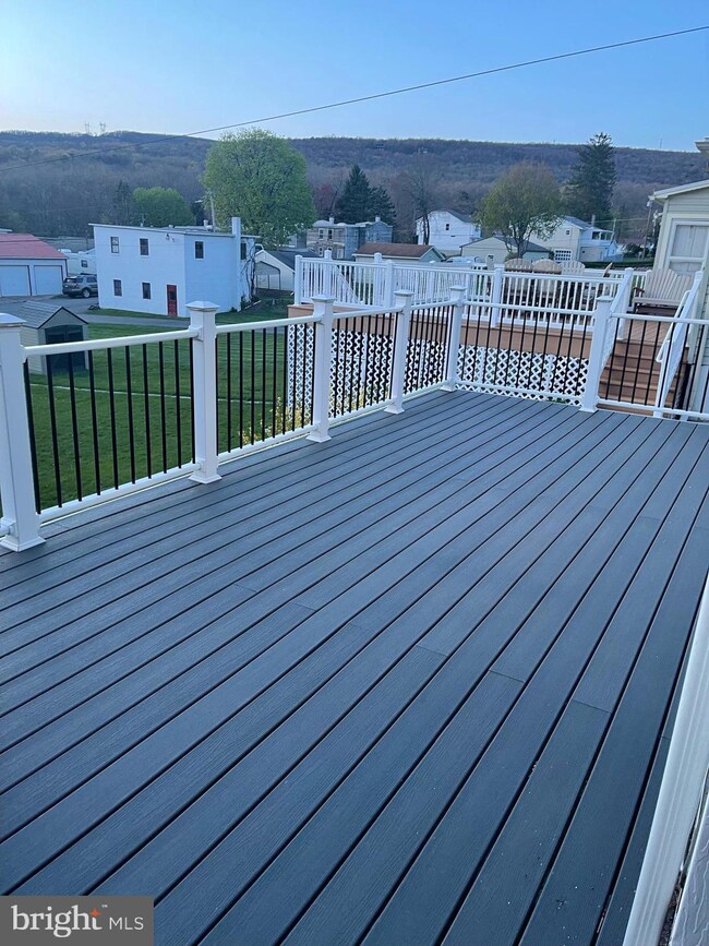 805 North St, Jim Thorpe, PA 18229 - photo 5