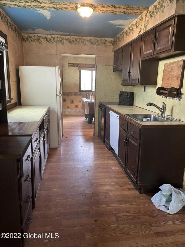 28 Stella Terrace, Albany, NY 12205 - photo 5