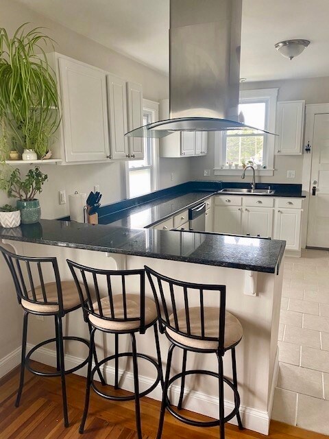 2 Bedlow Ave, Newport, RI 02840 - photo 2