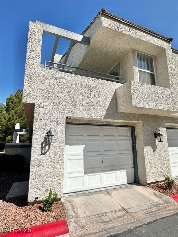 2716 Lodestone Dr, Las Vegas, NV 89117 - photo 4