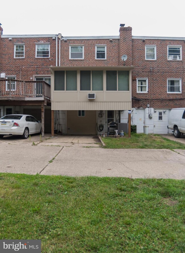 2852 Tolbut St, Philadelphia, PA 19136 - photo 5