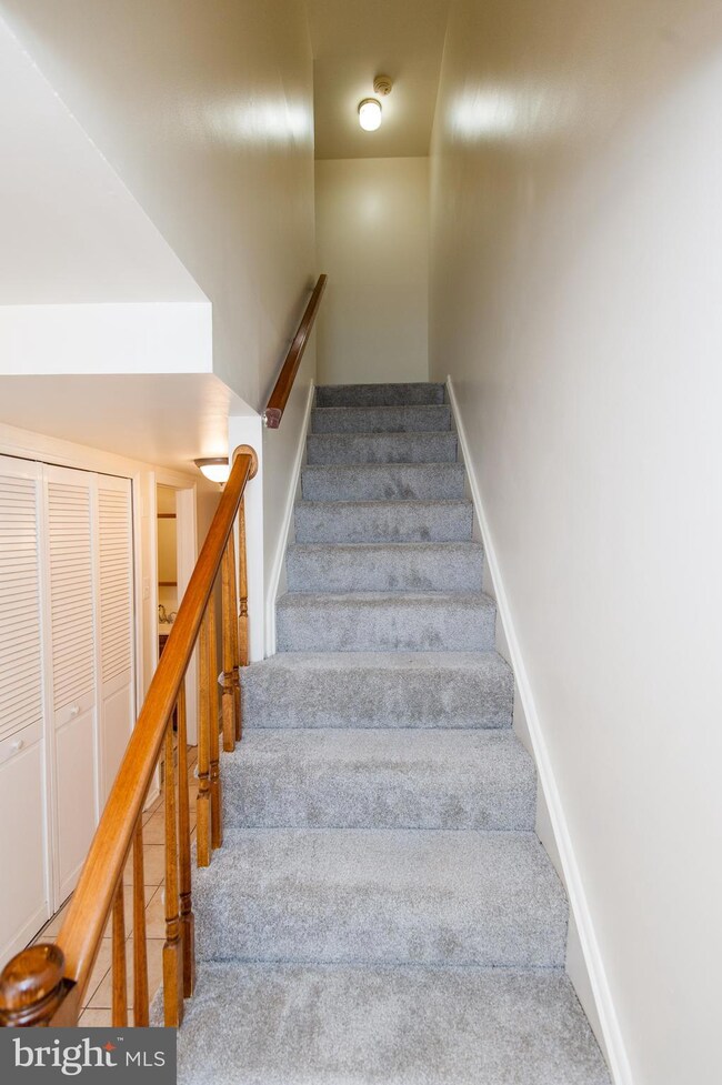 12013 Pheasant Run Dr, Laurel, MD 20708 - photo 5