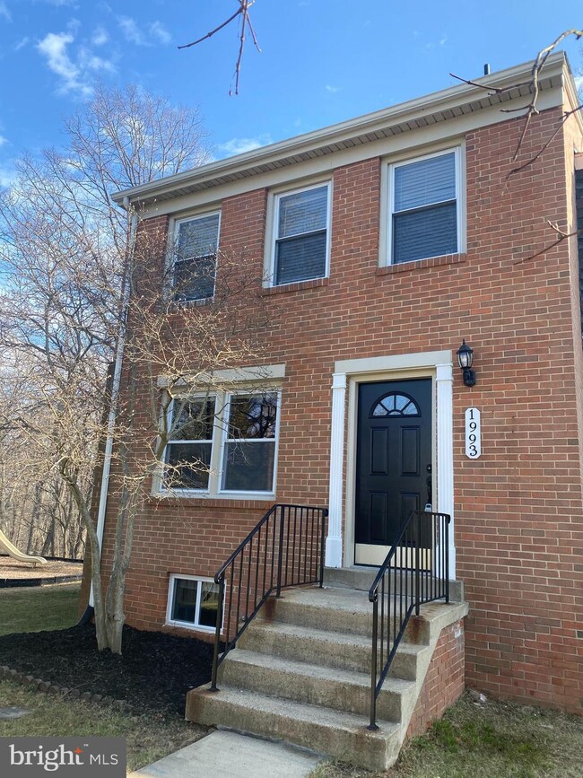 1993 Mayflower Dr, Woodbridge, VA 22192 - photo 3