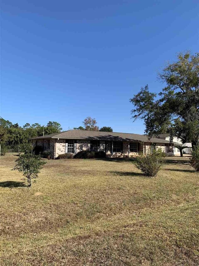 526 Bocage Rd, Cantonment, FL 32533 - photo 4