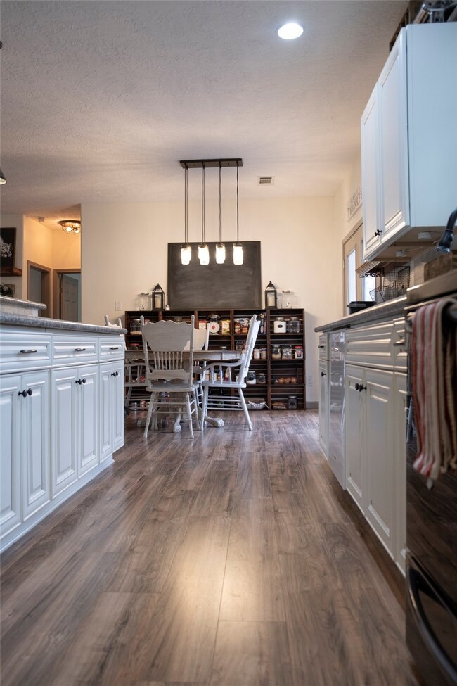 105 Ridgewood Dr, Magnolia, TX 77355 - photo 7