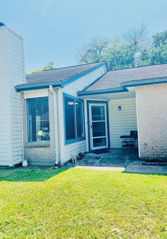 13219 Pebblewalk Cir S, Houston, TX 77041 - photo 2