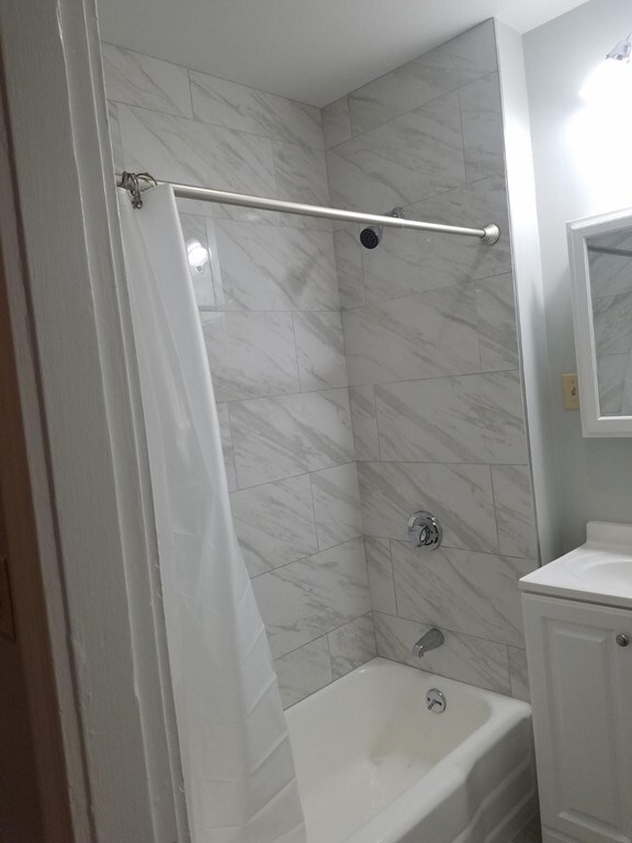 299 Tappan St unit 7, Brookline, MA 02445 - photo 2