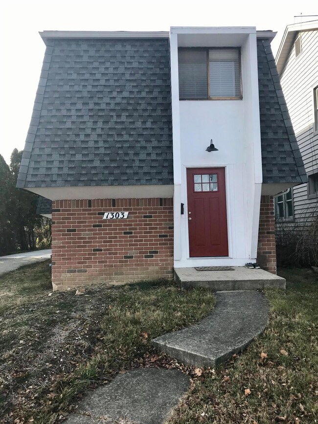 1303 Oakland Ave unit A, Columbus, OH 43212 - photo 2