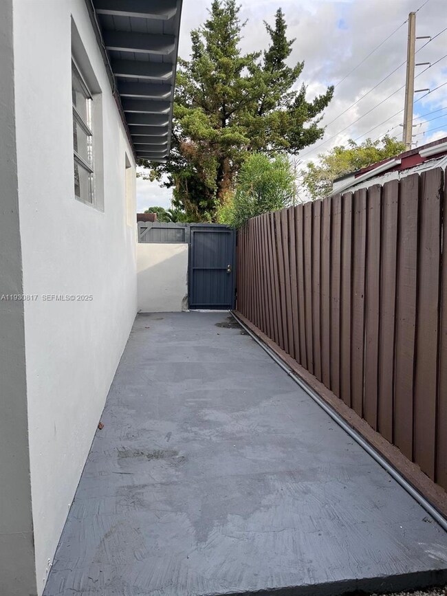 50 NW 68th Ct unit 2, Miami, FL 33126 - photo 4