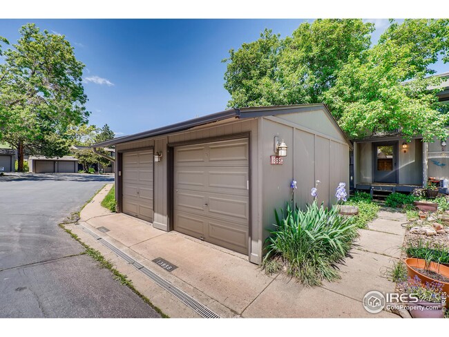 1385 Bear Mountain Dr unit B, Boulder, CO 80305 - photo 2