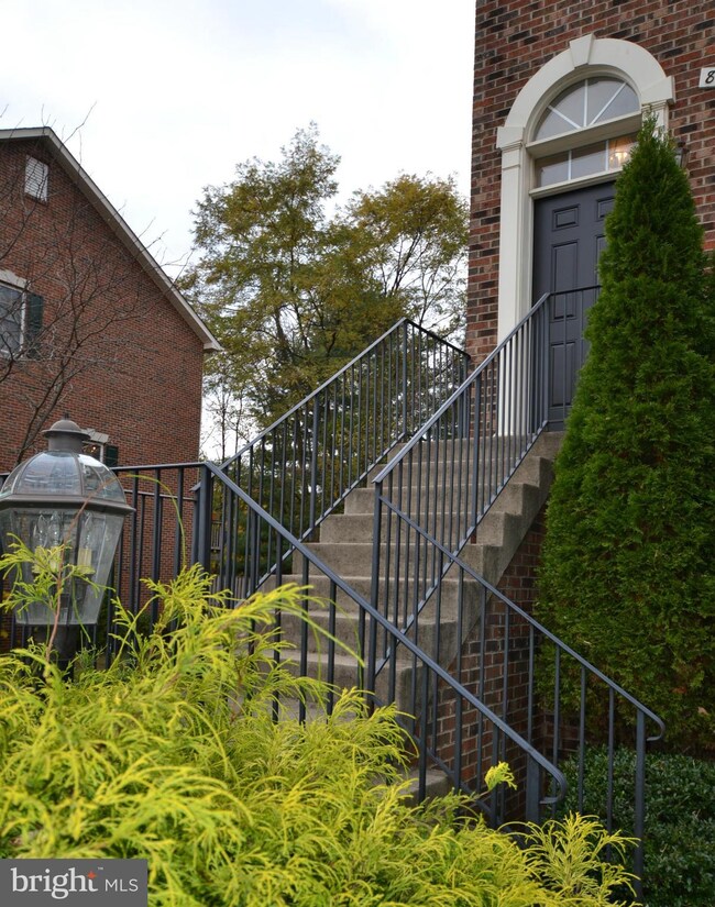 804 Col Edmonds Ct, Warrenton, VA 20186 - photo 2