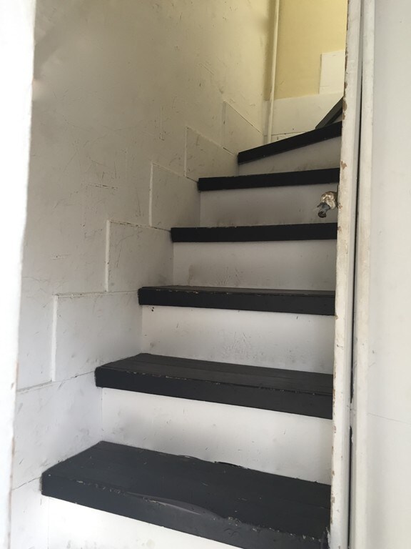 105 Elm St unit 2, Marblehead, MA 01945 - photo 3