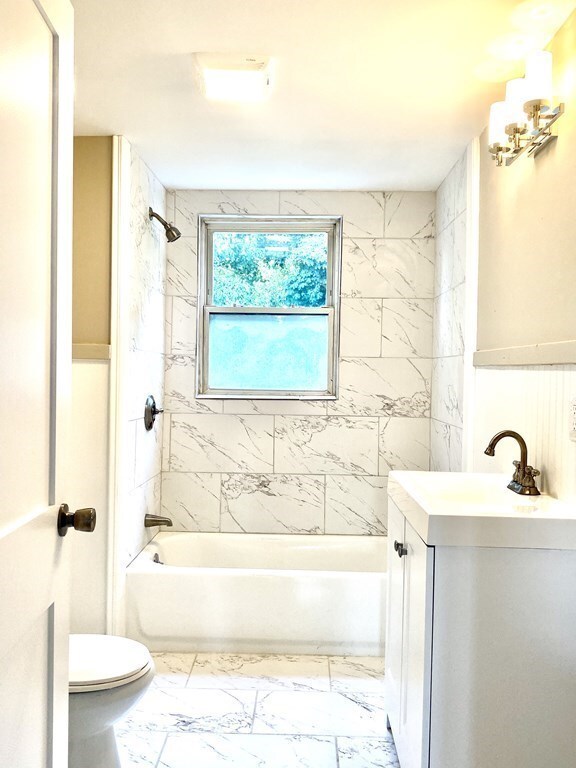 96 Abbott St unit 98, Lawrence, MA 01843 - photo 5