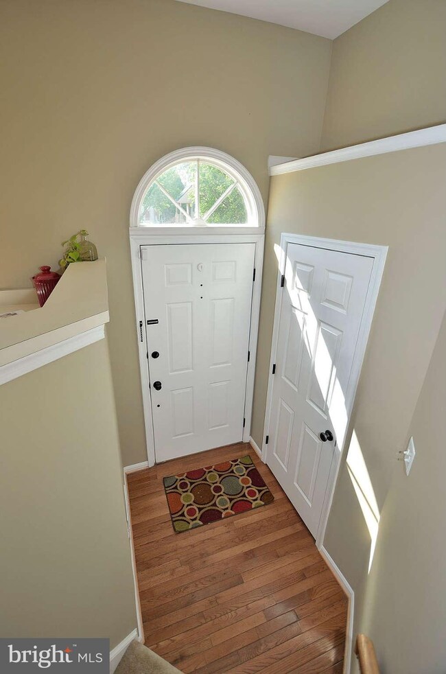 14006 Winding Ridge Ln, Centreville, VA 20121 - photo 2