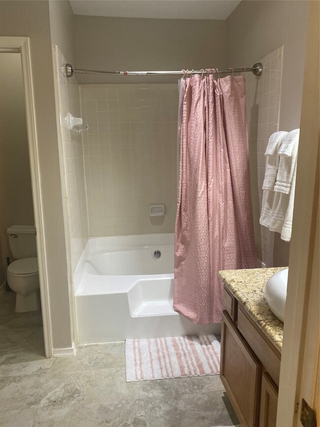 580 Wilcrest Dr unit 580, Houston, TX 77042 - photo 6