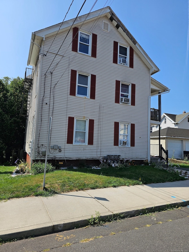 15 Jubilee St, New Britain, CT 06051 - photo 2