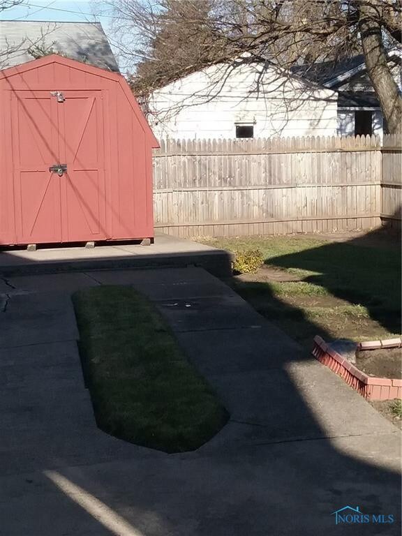 1840 Fairfax Rd, Toledo, OH 43613 - photo 4