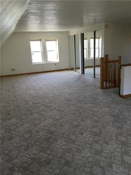 Third floor........huge room.