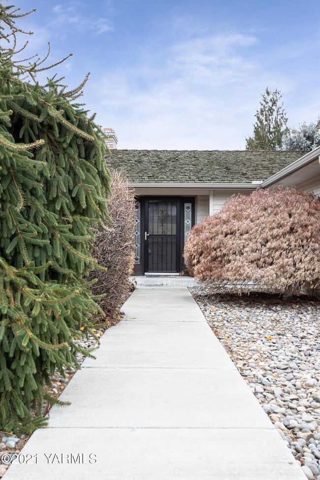 Exterior Entry