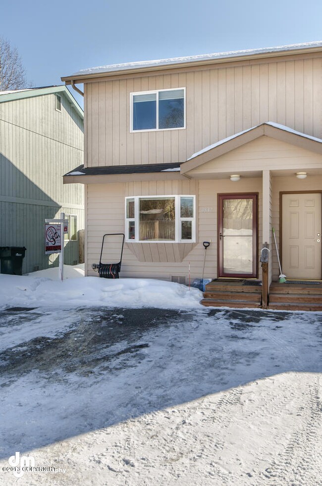 4837 Klamath Falls Lane-large-019-Exteri