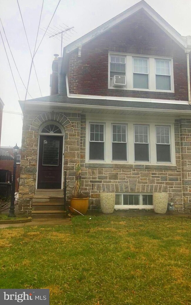 828 Yeadon Ave, Lansdowne, PA 19050 - photo 2