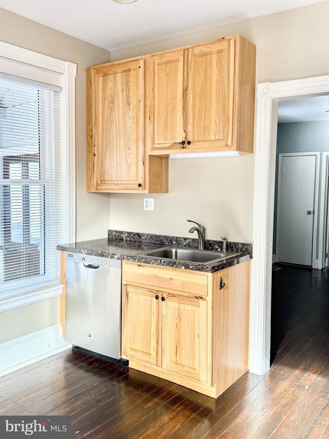 208 Bridge St unit 1, Spring City, PA 19475 - photo 6