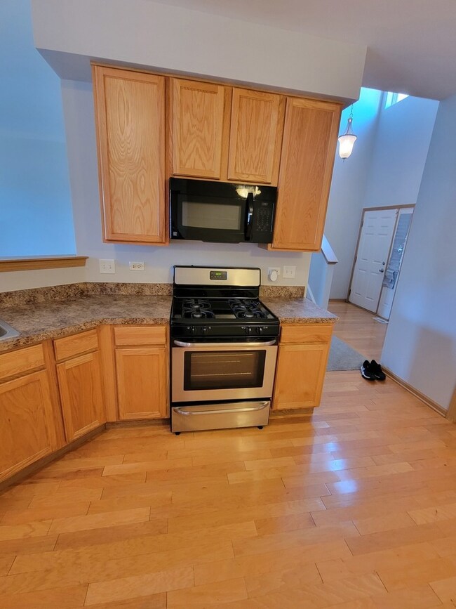 21207 Gray Hawk Dr unit 2544, Matteson, IL 60443 - photo 5