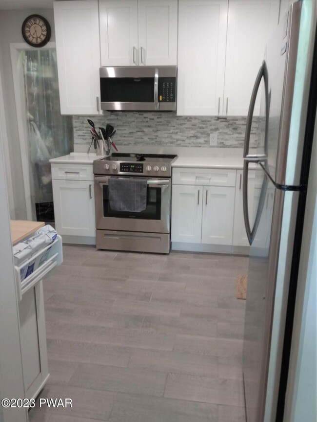 403 Canoe Brook Dr, Hawley, PA 18428 - photo 5