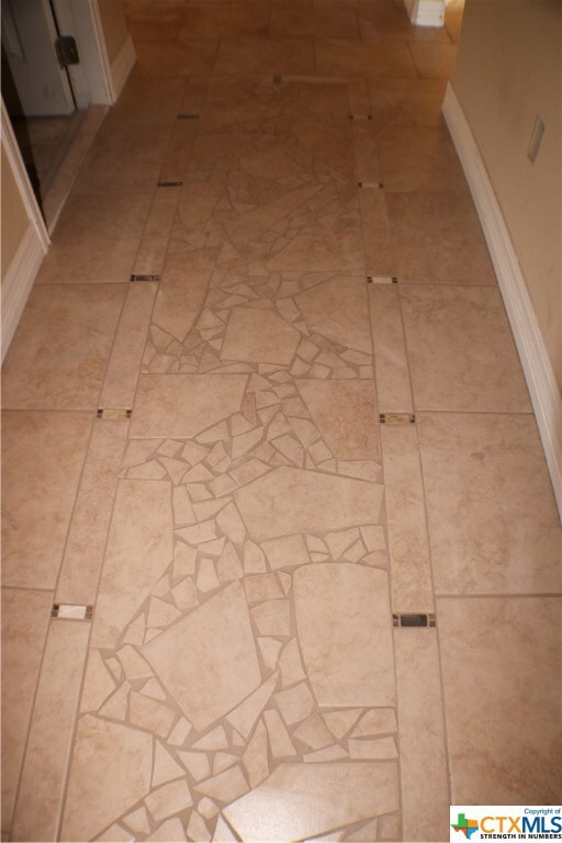 1050 Republic Cir, Copperas Cove, TX 76522 - photo 4