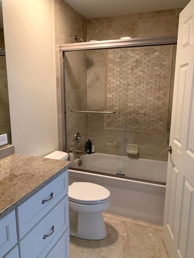 70 N Greenview Ave, Mundelein, IL 60060 - photo 6