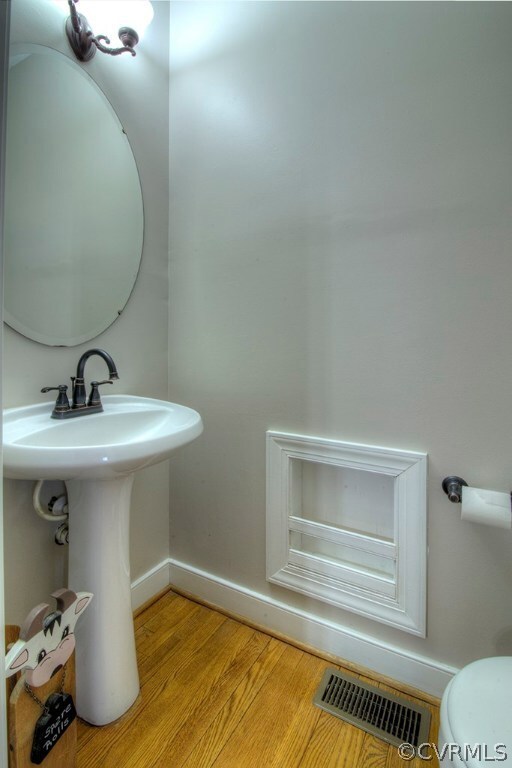 Powder room