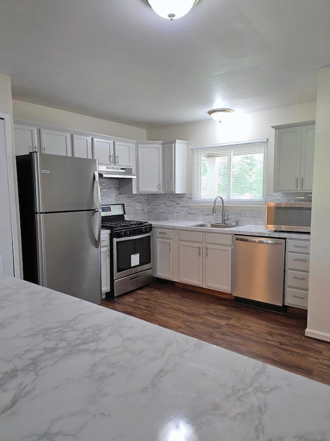 44497 Savery Dr unit 103, Canton, MI 48187 - photo 6