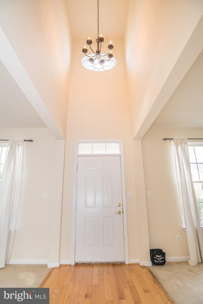 11992 Rayborn Creek Dr, Manassas, VA 20109 - photo 7