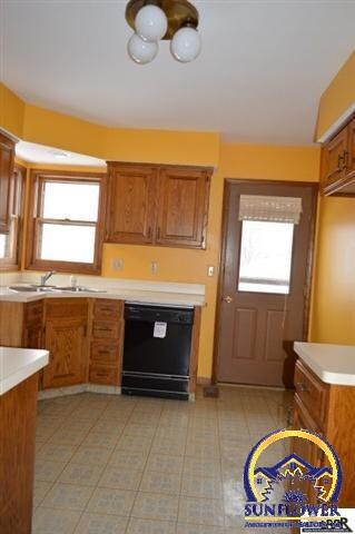 3636 SW Eveningside Dr, Topeka, KS 66614 - photo 5