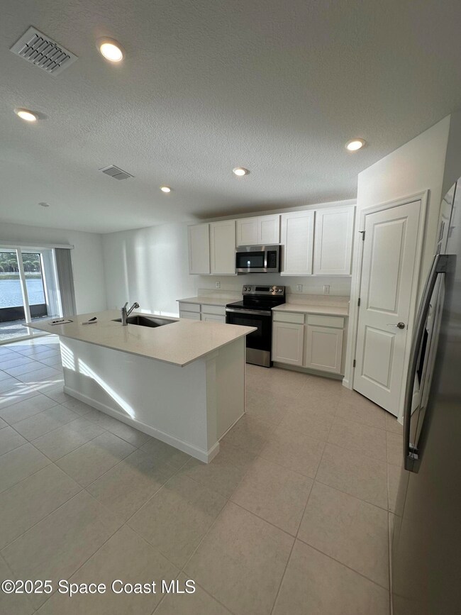 1825 Diablo Cir SW, Palm Bay, FL 32908 - photo 5