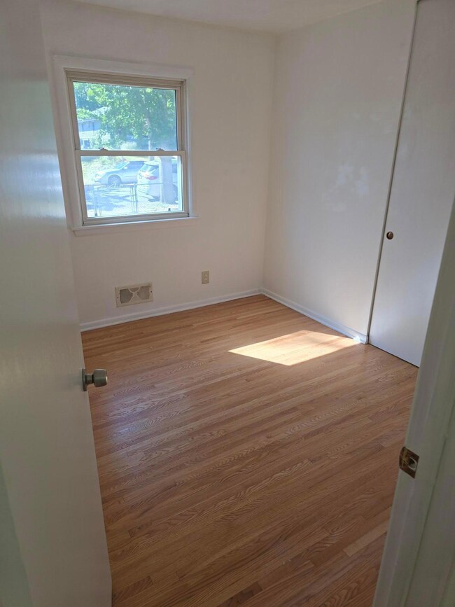 1863 Mechanic Ave, Saint Paul, MN 55119 - photo 6